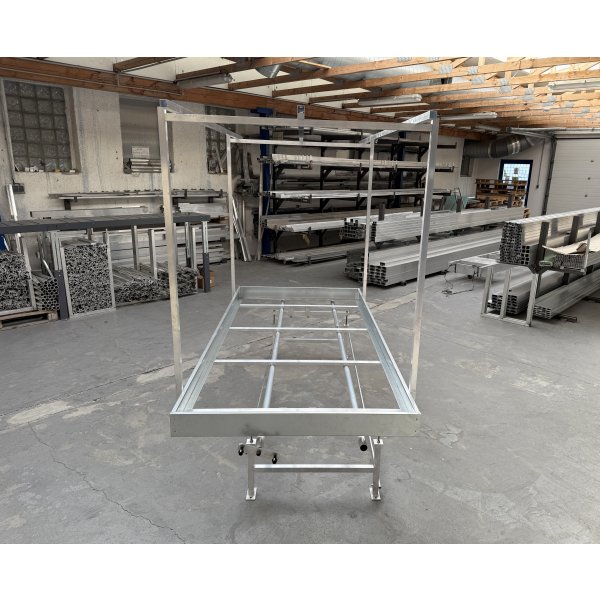 Pěstební stůl hliník s pojezdem