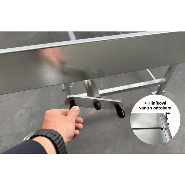 Pěstební stůl hliník s pojezdem a plechovou vanou